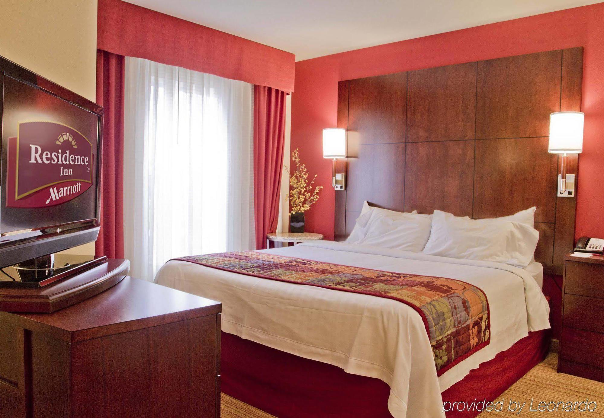 Charlotte Hotel